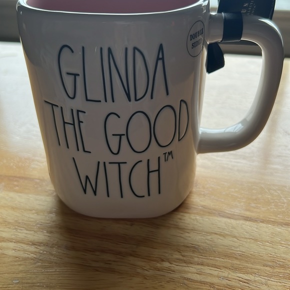 NWT Rae Dunn Wizard of Oz “Glinda the Good Witch” ceramic mug - Picture 2 of 5
